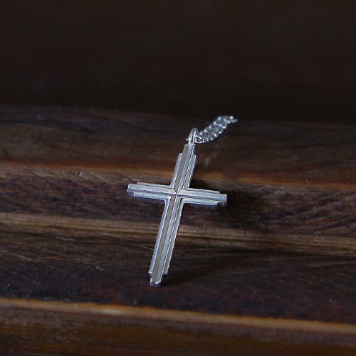 카리타스 십자가 실버 목걸이 Caritas Cross Silver Necklace