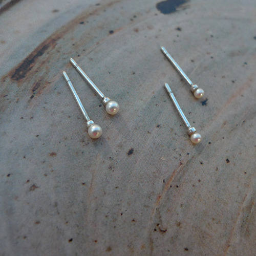 Seed pearl earring